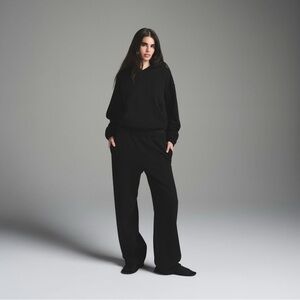 Skims cotton fleece classic pull over hoodie 
 
Color onyx